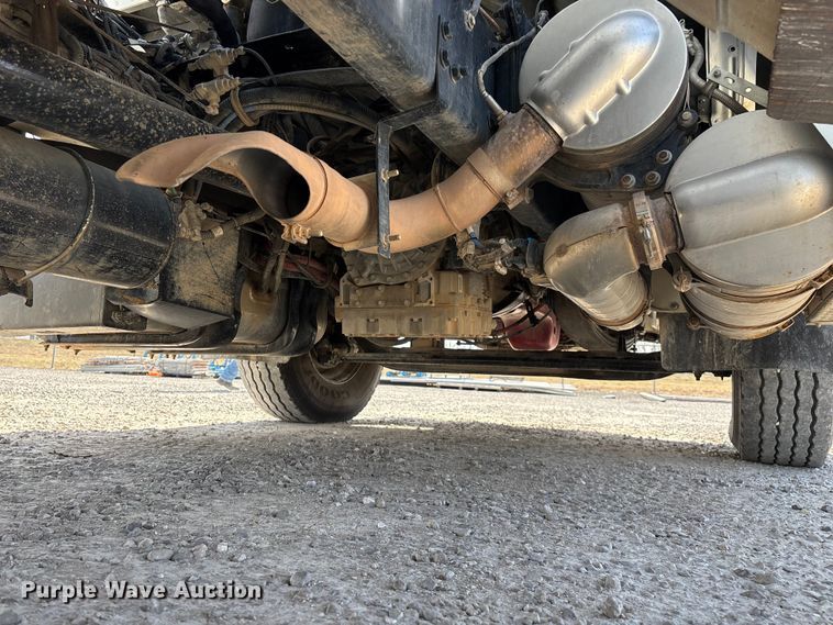 image for item FG0198 2011 Freightliner M2 bucket truck