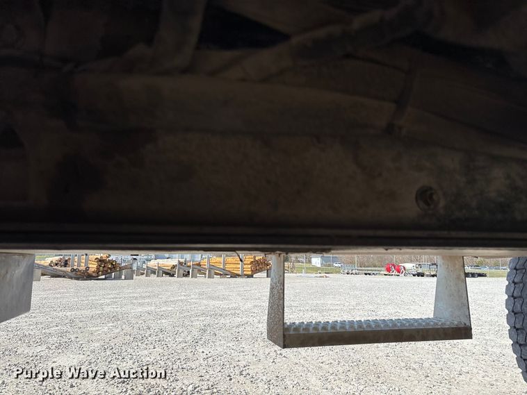 image for item FG0198 2011 Freightliner M2 bucket truck