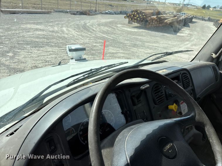 image for item FG0198 2011 Freightliner M2 bucket truck