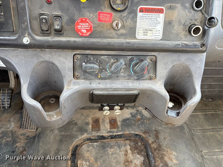 image for item FG0198 2011 Freightliner M2 bucket truck