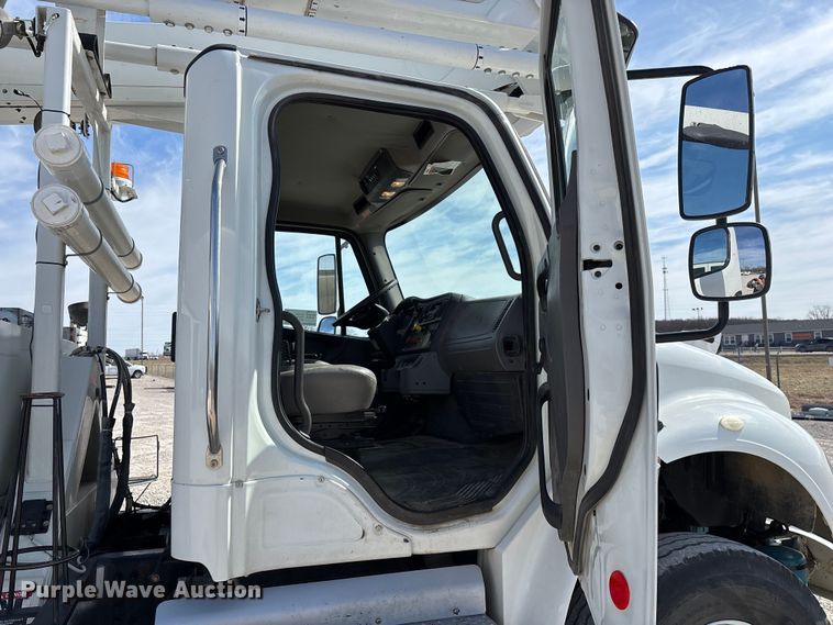 image for item FG0198 2011 Freightliner M2 bucket truck