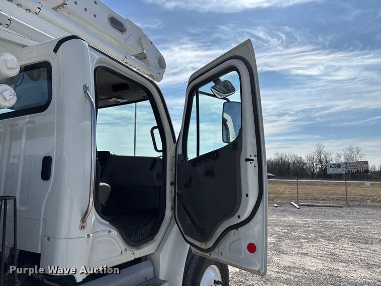 image for item FG0198 2011 Freightliner M2 bucket truck