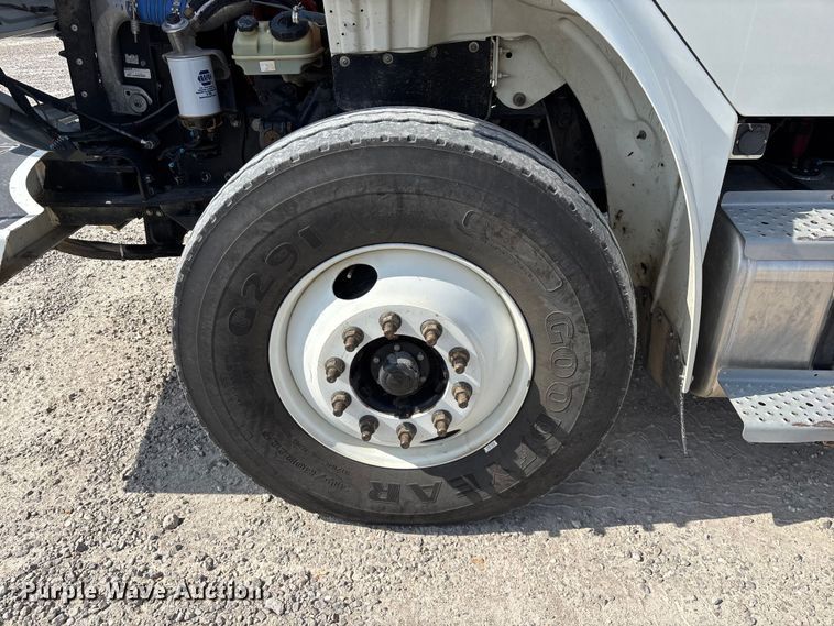 image for item FG0198 2011 Freightliner M2 bucket truck