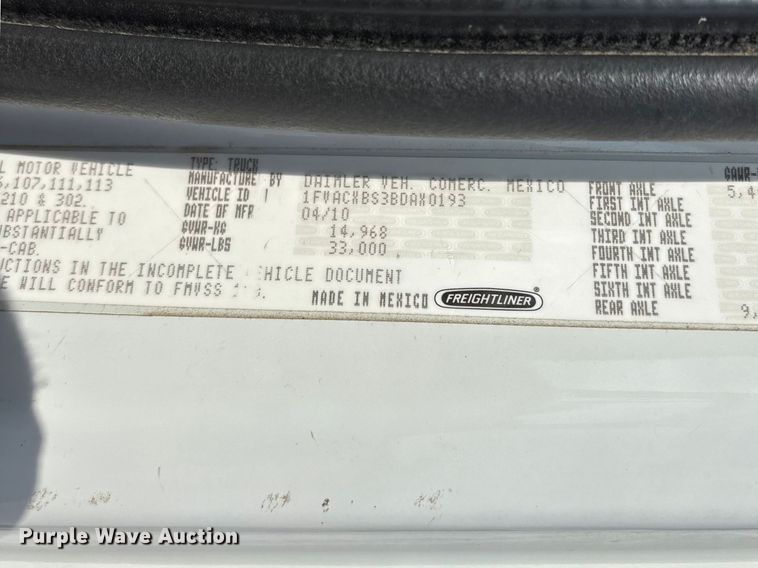 image for item FG0198 2011 Freightliner M2 bucket truck