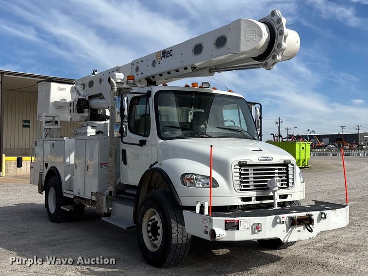 image for item FG0199 2013 Freightliner M2 bucket truck