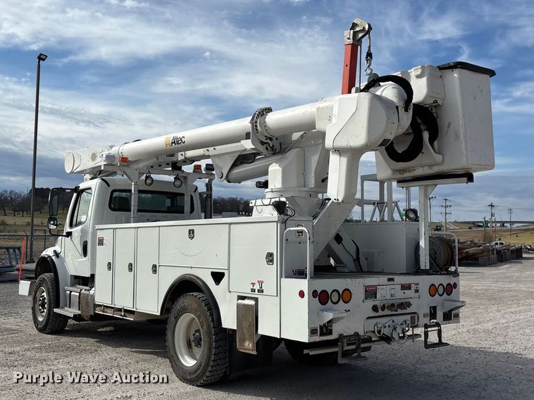image for item FG0199 2013 Freightliner M2 bucket truck