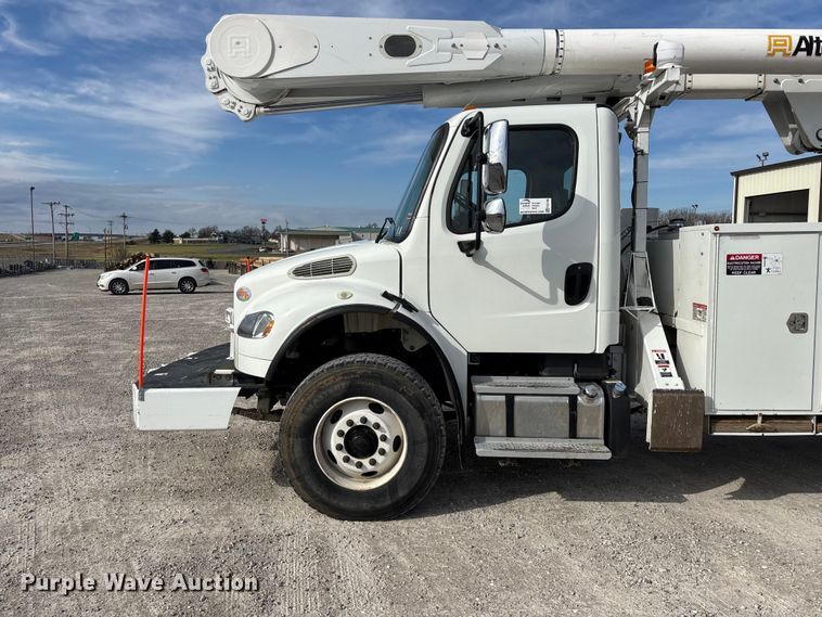 image for item FG0199 2013 Freightliner M2 bucket truck