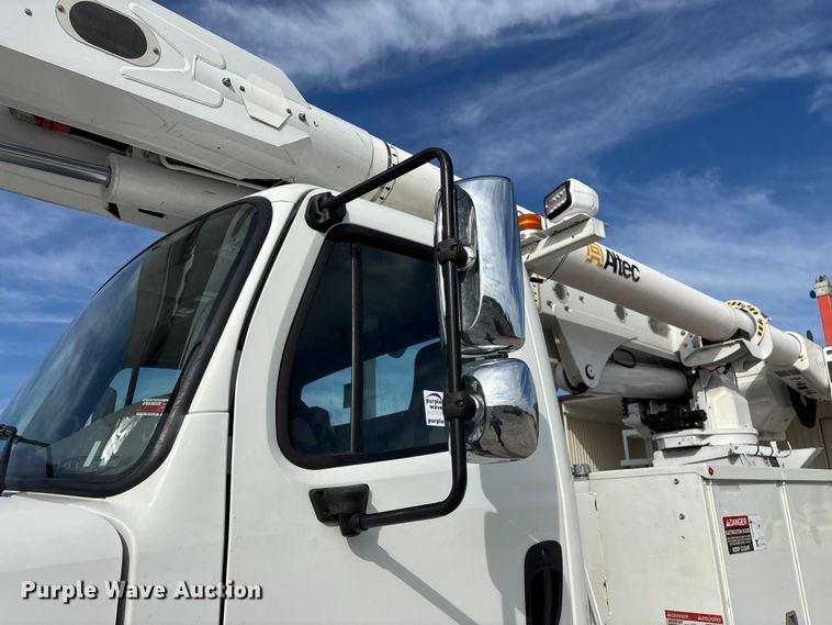 image for item FG0199 2013 Freightliner M2 bucket truck