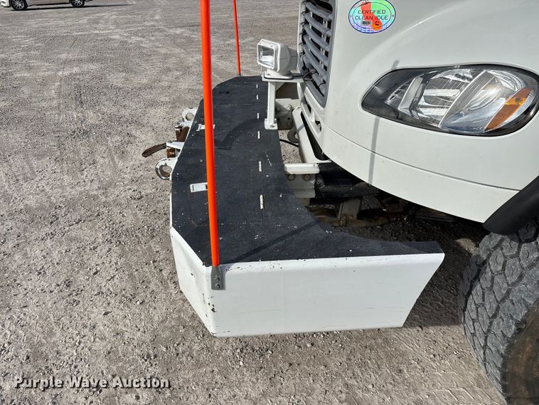 image for item FG0199 2013 Freightliner M2 bucket truck