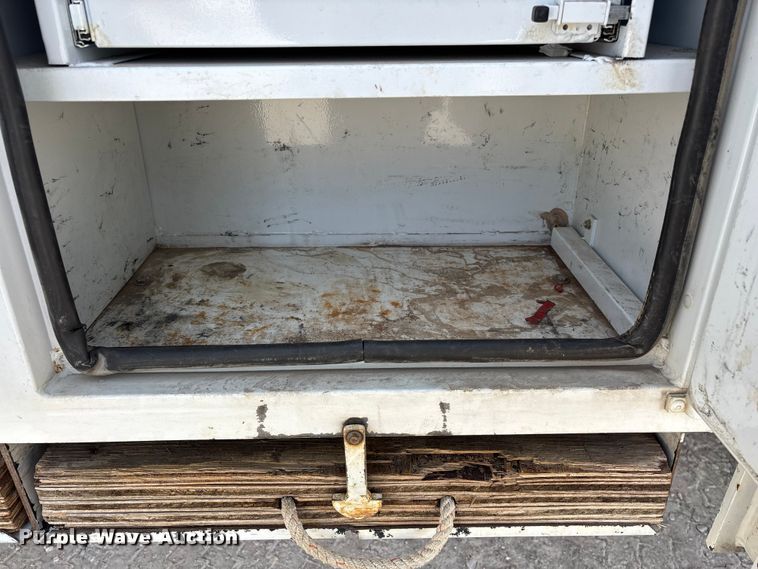 image for item FG0199 2013 Freightliner M2 bucket truck