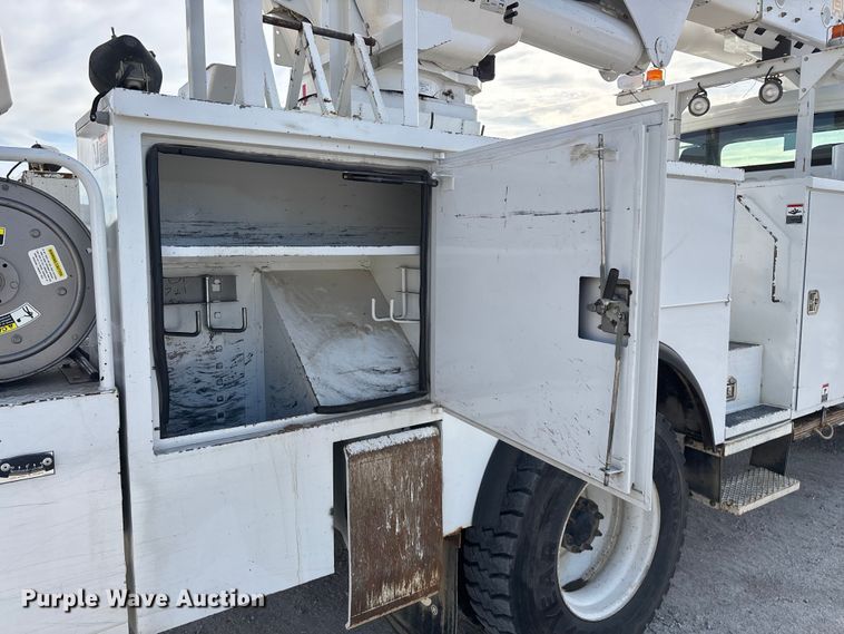 image for item FG0199 2013 Freightliner M2 bucket truck