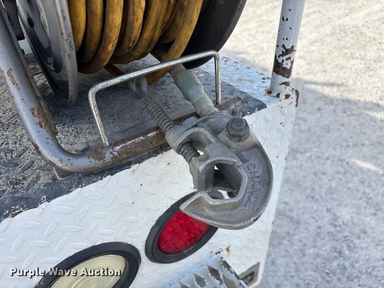 image for item FG0199 2013 Freightliner M2 bucket truck