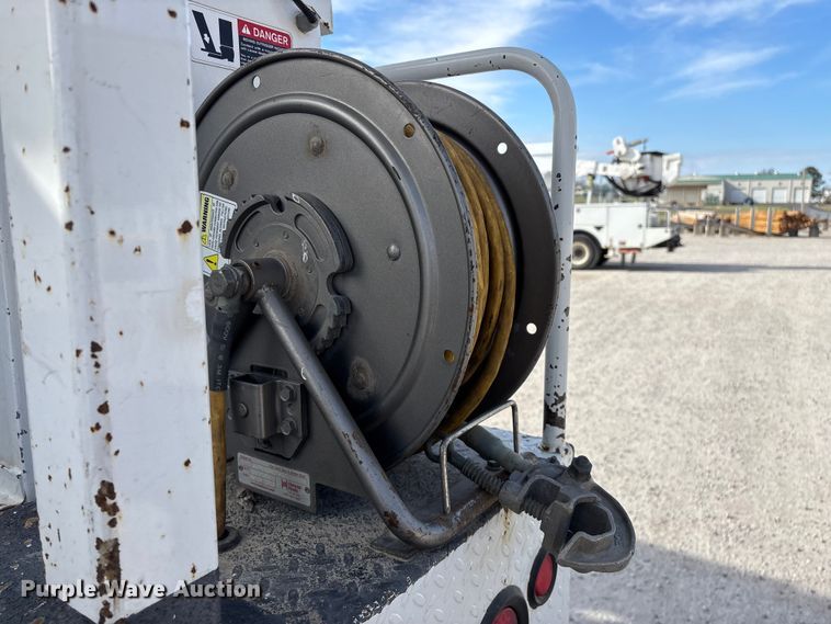 image for item FG0199 2013 Freightliner M2 bucket truck