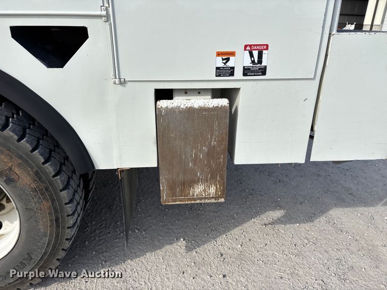 image for item FG0199 2013 Freightliner M2 bucket truck