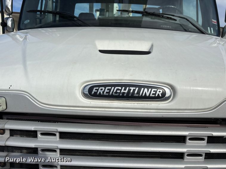 image for item FG0199 2013 Freightliner M2 bucket truck