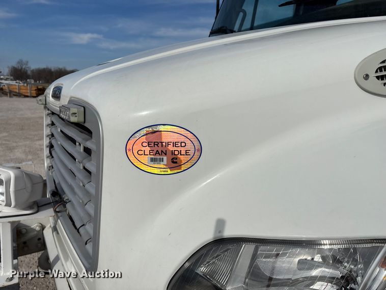 image for item FG0199 2013 Freightliner M2 bucket truck