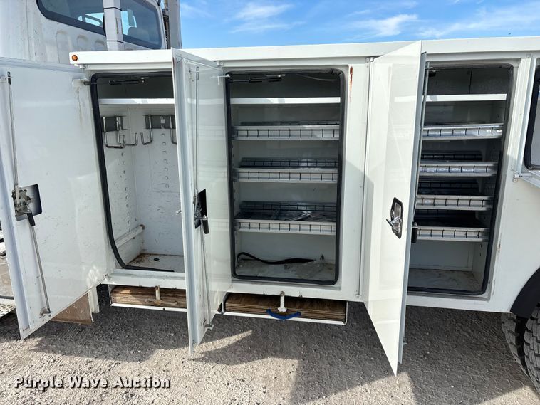 image for item FG0199 2013 Freightliner M2 bucket truck