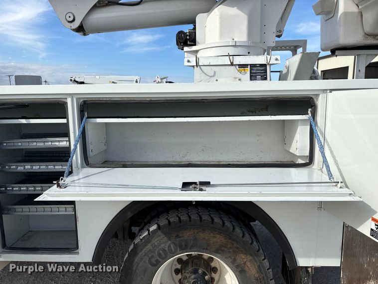 image for item FG0199 2013 Freightliner M2 bucket truck