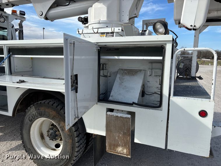 image for item FG0199 2013 Freightliner M2 bucket truck