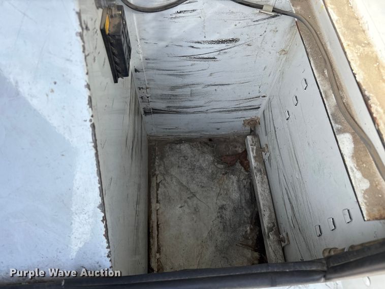 image for item FG0199 2013 Freightliner M2 bucket truck