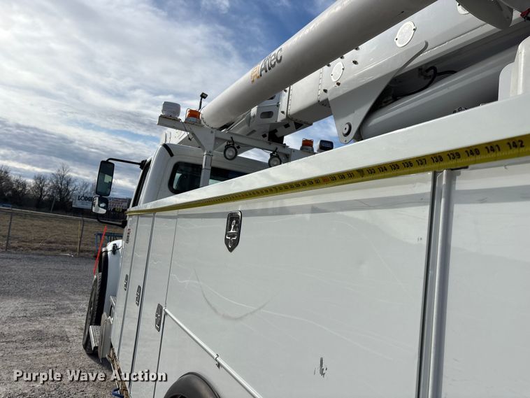 image for item FG0199 2013 Freightliner M2 bucket truck