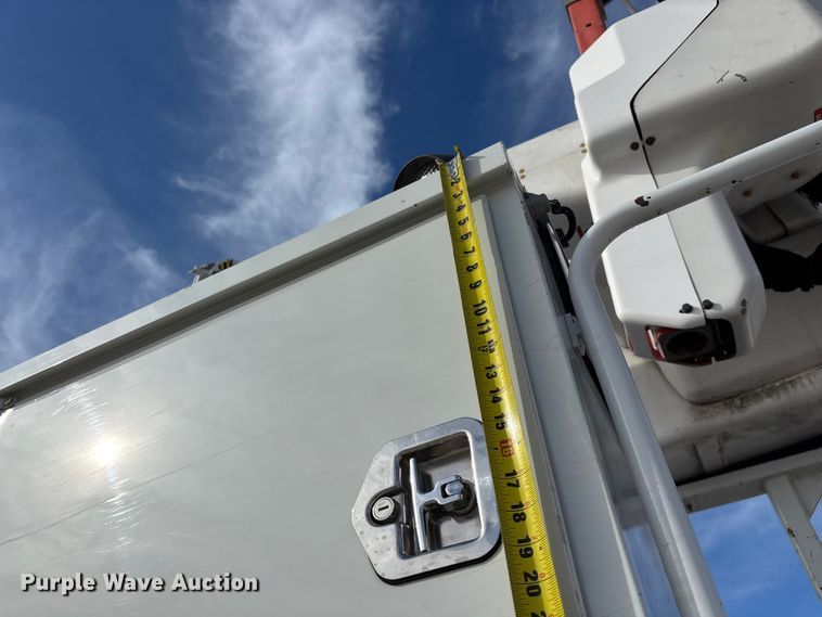 image for item FG0199 2013 Freightliner M2 bucket truck