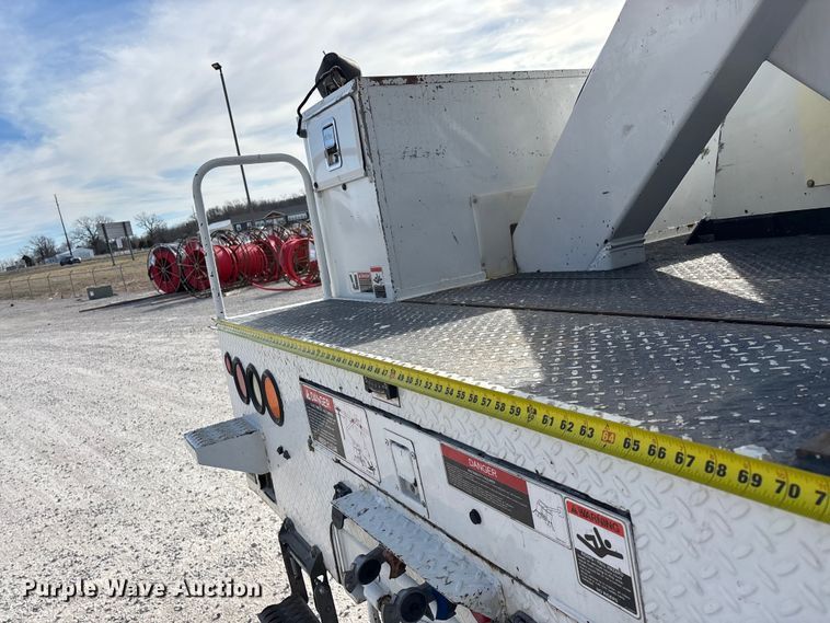 image for item FG0199 2013 Freightliner M2 bucket truck