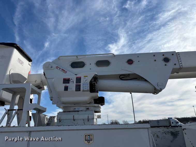 image for item FG0199 2013 Freightliner M2 bucket truck