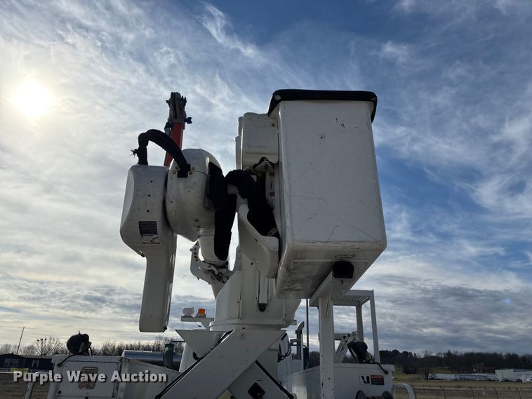 image for item FG0199 2013 Freightliner M2 bucket truck