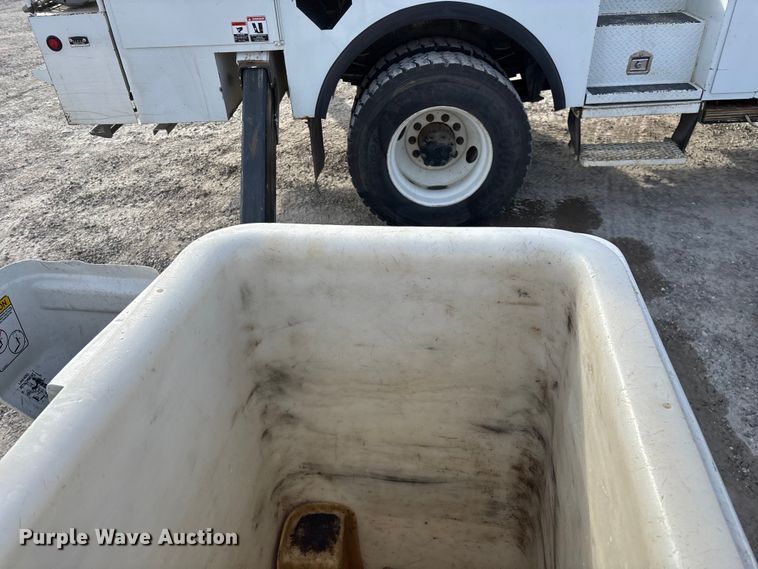 image for item FG0199 2013 Freightliner M2 bucket truck