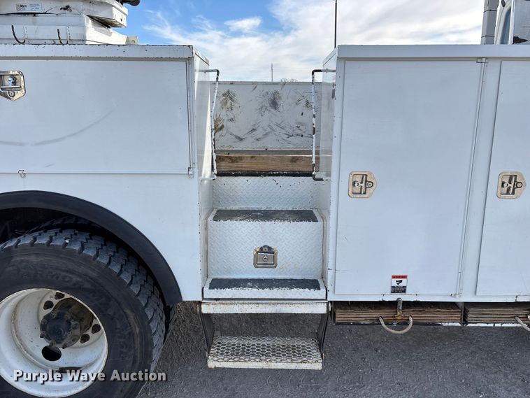 image for item FG0199 2013 Freightliner M2 bucket truck