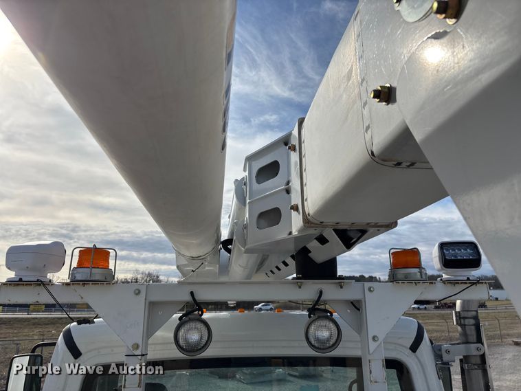 image for item FG0199 2013 Freightliner M2 bucket truck