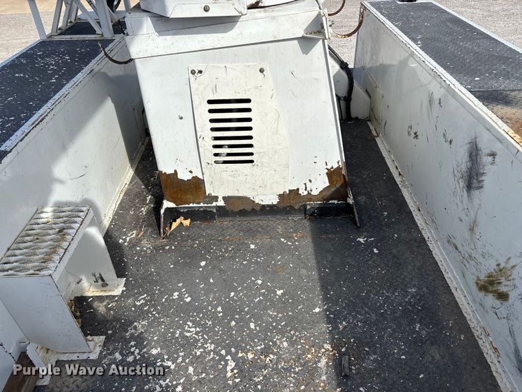 image for item FG0199 2013 Freightliner M2 bucket truck