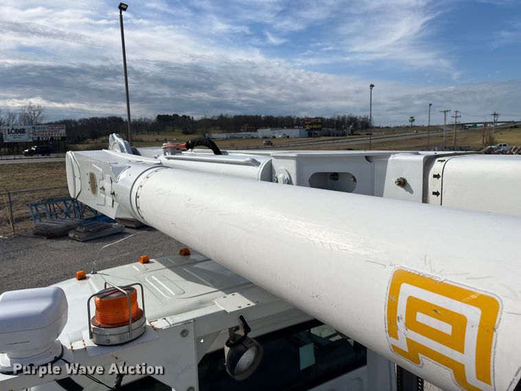 image for item FG0199 2013 Freightliner M2 bucket truck