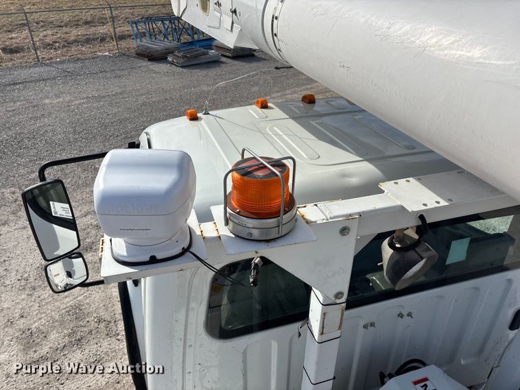 image for item FG0199 2013 Freightliner M2 bucket truck