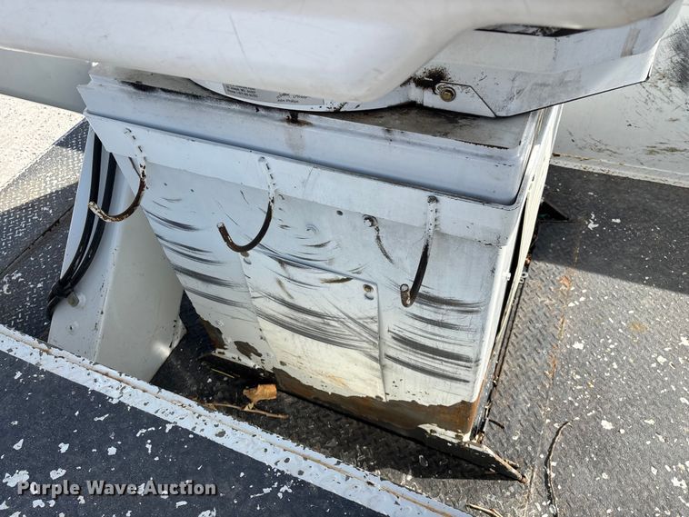 image for item FG0199 2013 Freightliner M2 bucket truck