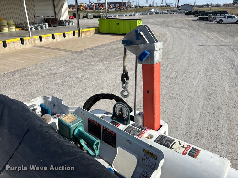 image for item FG0199 2013 Freightliner M2 bucket truck