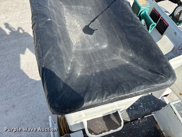 image for item FG0199 2013 Freightliner M2 bucket truck