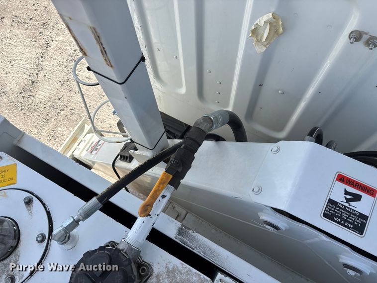 image for item FG0199 2013 Freightliner M2 bucket truck