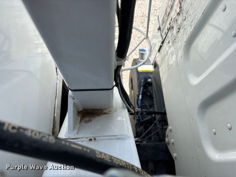 image for item FG0199 2013 Freightliner M2 bucket truck