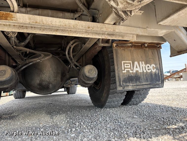 image for item FG0199 2013 Freightliner M2 bucket truck