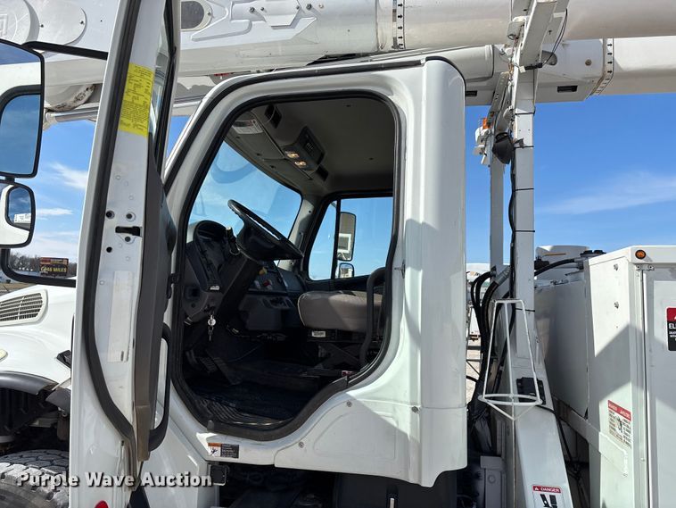 image for item FG0199 2013 Freightliner M2 bucket truck