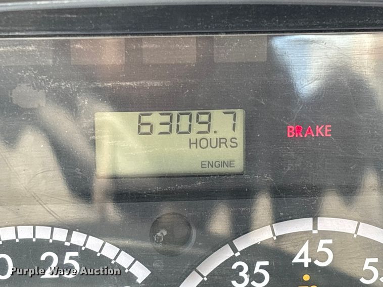 image for item FG0199 2013 Freightliner M2 bucket truck