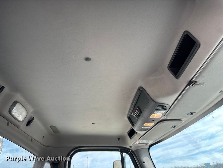 image for item FG0199 2013 Freightliner M2 bucket truck