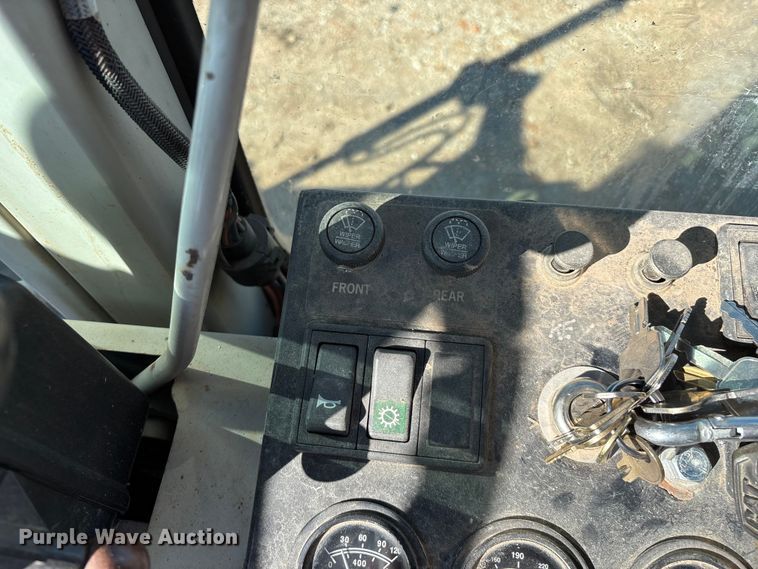 image for item FG0222 1998 Fiat Allis FG65C motor grader