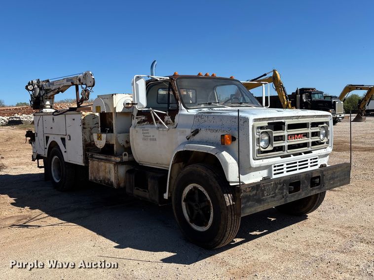 image for item FG0225 1987 GMC 7000 utility / service truck