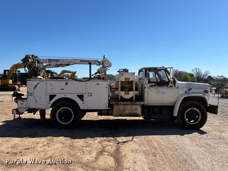 image for item FG0225 1987 GMC 7000 utility / service truck