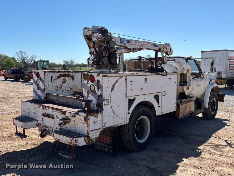 image for item FG0225 1987 GMC 7000 utility / service truck