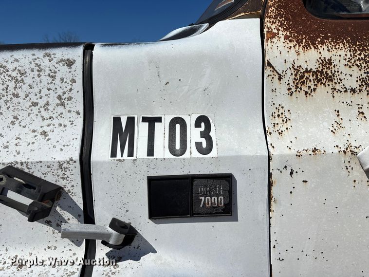 image for item FG0225 1987 GMC 7000 utility / service truck