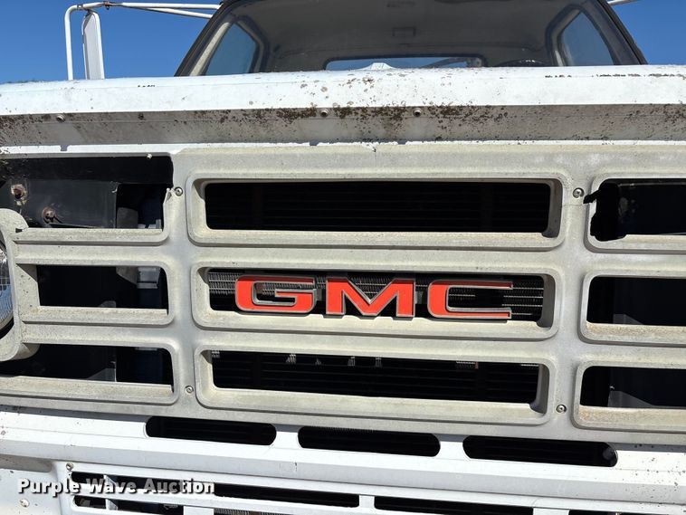 image for item FG0225 1987 GMC 7000 utility / service truck